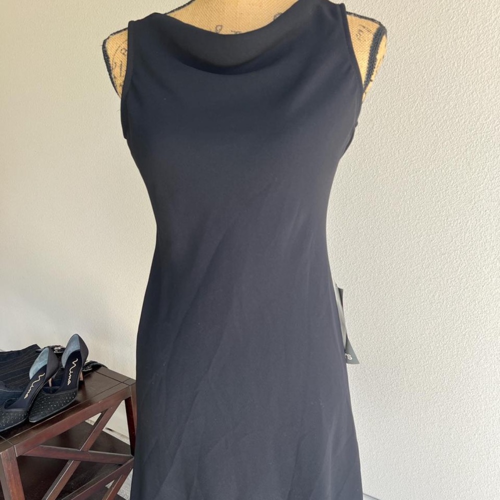 Elegant Black Sleeveless Dress
